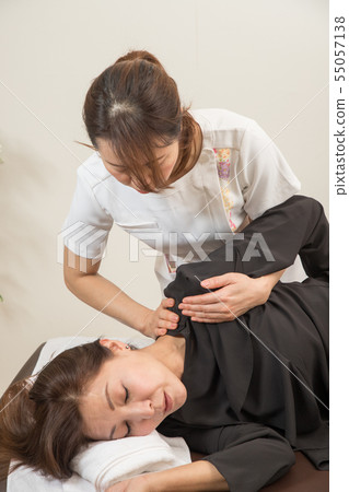 Manipulation, massage 55057138