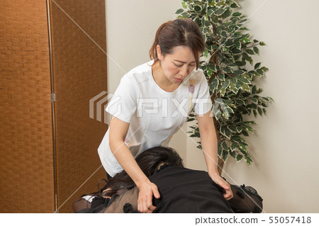 Manipulation, massage 55057418