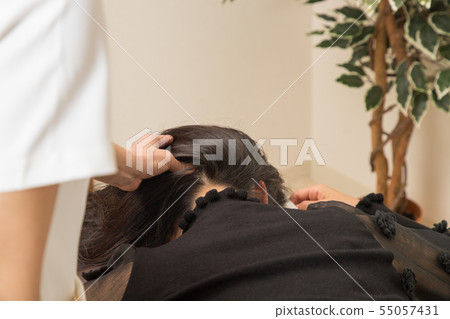 Manipulation, massage 55057431