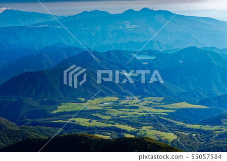 Daegu Ranch and Mt. Takahara seen from Mt. Akatsuki Daegu Ranch and Mt. Takahara seen from Mt. Akatsuki 55057584