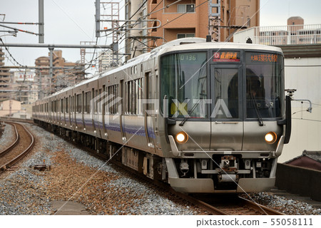 系列223 0系列直達高速8車在大阪環線上運行 55058111