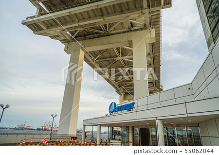 Entrance of Yokohama Skywalk 55062044