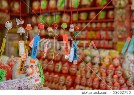 Wind bell and Dharma 55062760