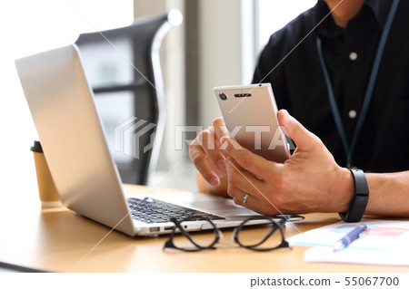 Designer senior architecture 55067700