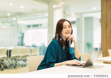 Engineer IT SE Programmer Designer Venture Woman 55069041