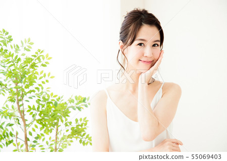 Beauty woman skincare beauty young woman Beauty woman skincare beauty young woman 55069403
