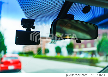 [安全駕駛圖像]行車記錄儀（Drareco）和汽車安全設備的後視鏡 55074651