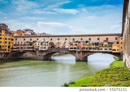 Ponte Vecchio over the Arno River in Florence 55075231