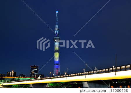 Special lighting in the image of Tokyo Sky Tree and Sakurabashi, flag of Colombia Special lighting in the image of Tokyo Sky Tree and Sakurabashi, flag of Colombia 55080468