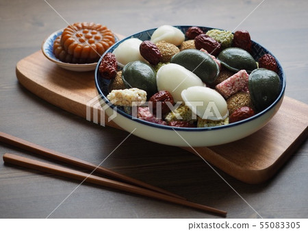 韓國傳統食品,菠蘿,什錦水果,大棗,Seolgangjeong,支柱 韓國傳統食品,菠蘿,什錦水果,大棗,Seolgangjeong,支柱 55083305