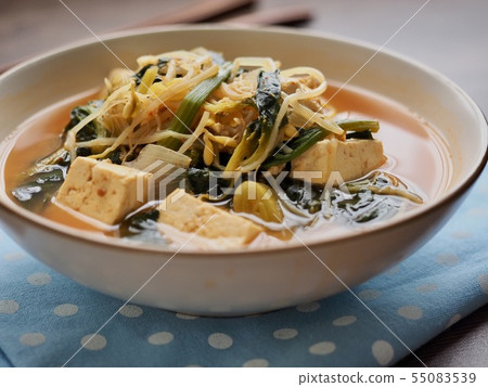 韓國料理菠菜豆芽味噌湯 韓國料理菠菜豆芽味噌湯 55083539