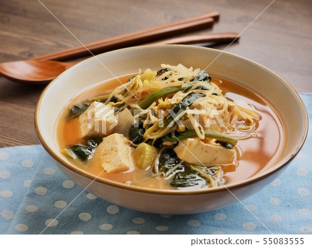 韓國料理菠菜豆芽味噌湯 韓國料理菠菜豆芽味噌湯 55083555