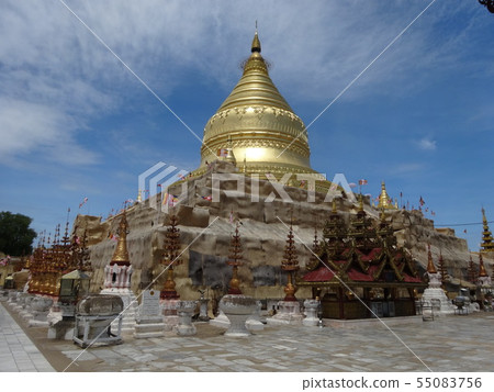 [World Heritage Bagan] Shwezigon Pagoda 55083756