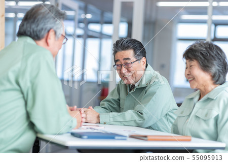 前輩 會議 協定 55095913