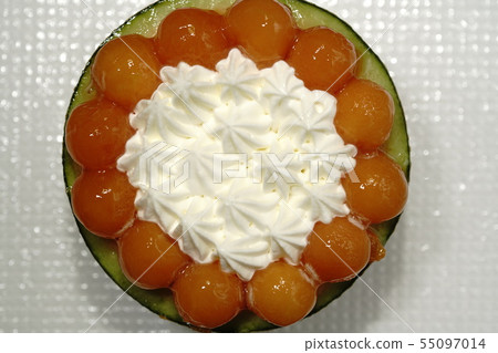 Melon cake 55097014