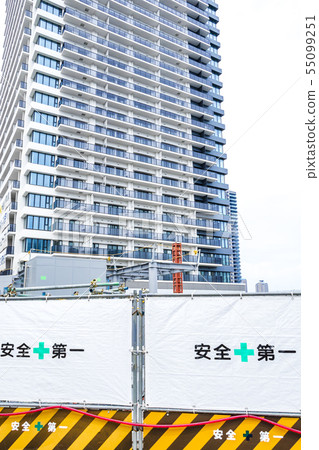塔式公寓建築工地安全至上 塔式公寓建築工地安全至上 55099251