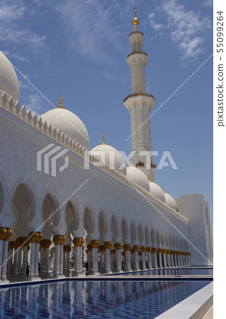 UAE Abu Dhabi's Sheikh Zayed Mosque 55099264