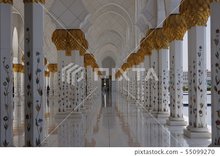Abu Dhabi Sheikh Zayed Mosque Corridor Pillar Abu Dhabi Sheikh Zayed Mosque Corridor Pillar 55099270
