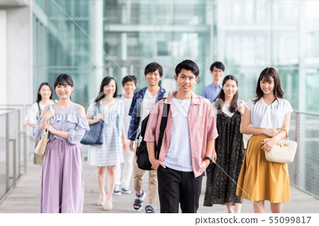 大學生 55099817