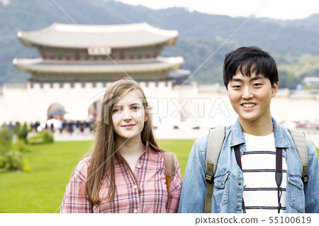 Couple, Dating, Dating, Travel, Tourism, Hanok, Korean Tradition, Gwanghwamun, Gwanghwamun Square, Gyeongbokgung, Jongno-gu, Seoul 55100619