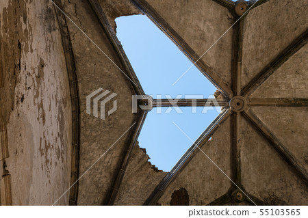 Deterioration of the Gothic vaults of the abandoned convent of San Antonio de Padua, Garrovillas de 55103565