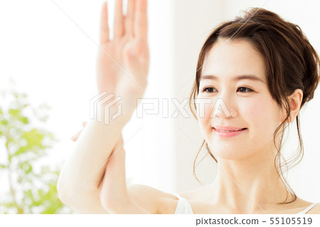 Beauty woman skincare beauty young woman Beauty woman skincare beauty young woman 55105519