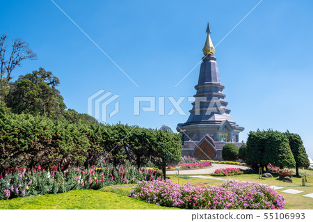 Phra Maha Dhatu Nabhapolbhumisiri in Chiang Mai 55106993