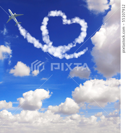 Aircraft draw a heart in the sky 55107912