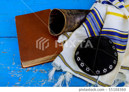 Prayer Shawl - Tallit and Shofar horn jewish Prayer Shawl - Tallit and Shofar horn jewish 55108360