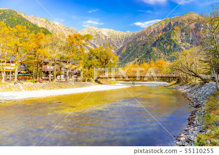 Fall Kamikochi morning [Nagano Prefecture] 55110255