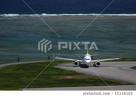 石垣機場石垣島石垣島飛機客機南Nunoshima海 石垣機場石垣島石垣島飛機客機南Nunoshima海 55116165