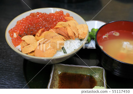 美味的北海道海膽三文魚籽 55117450