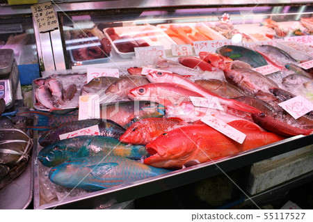 Okinawa fish 55117527