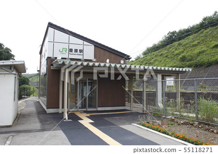 Tohoku Main Line Toyohara Station (new station building) 55118271