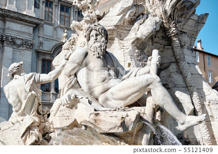 Fountain at Piazza Navona in Rome 55121409
