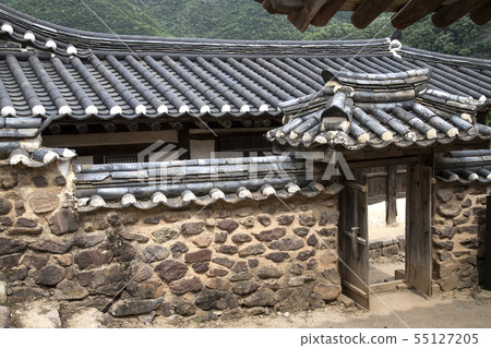 Houses in Byeongsan Seowon Houses in Byeongsan Seowon 55127205