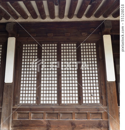 Korean Hanok main gate, wooden door Korean Hanok main gate, wooden door 55128018