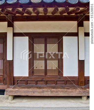 Korean Hanok main gate, wooden door Korean Hanok main gate, wooden door 55128031