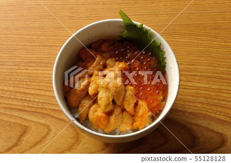 Bowl of rice dumplings 55128128