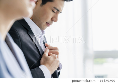 Male-female business meeting 55129299