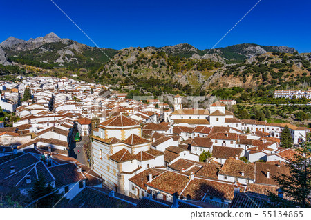 Grazalema, white village in the province of Cadiz, Andalusia, Spain Grazalema, white village in the province of Cadiz, Andalusia, Spain 55134865