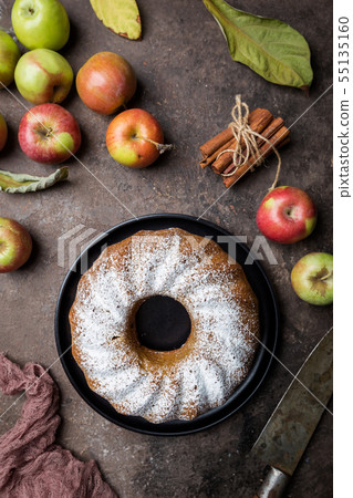 Apple Bundt Cake 55135160