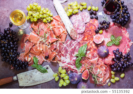 Traditional Spanish ham 55135392