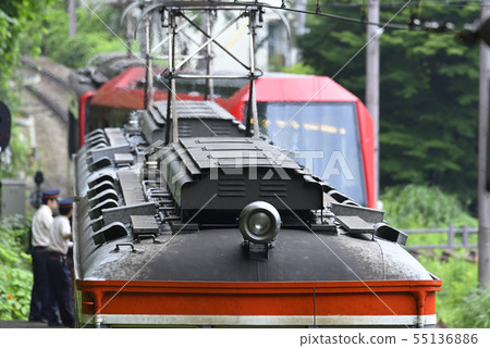 箱根登山鐵道折彎[神奈川縣]新舊車輛 55136886