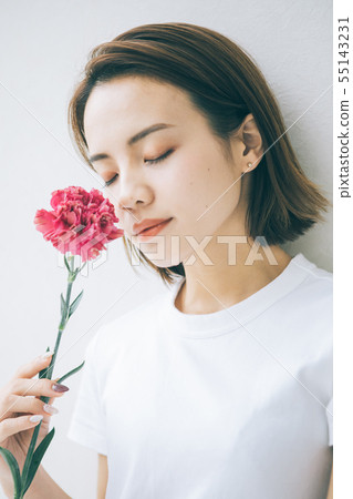 One flower and girl One flower and girl 55143231