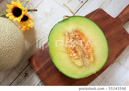 Cut melon 55143598