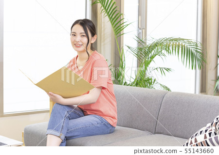Female Casual Business File Young Female Business Woman 55143660