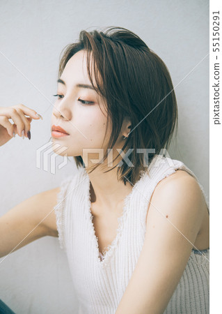 Hairstyle images for young women 55150291