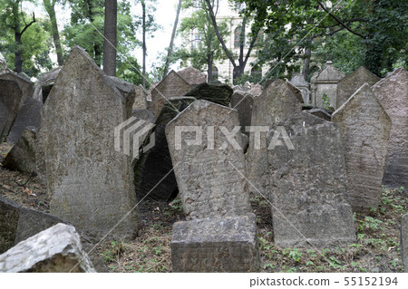 jewish old cemetery in prague 55152194