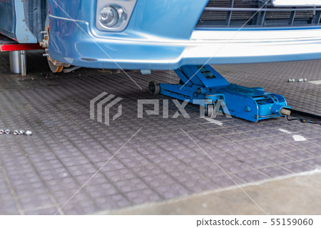 輪胎更換工作車一箱車 55159060